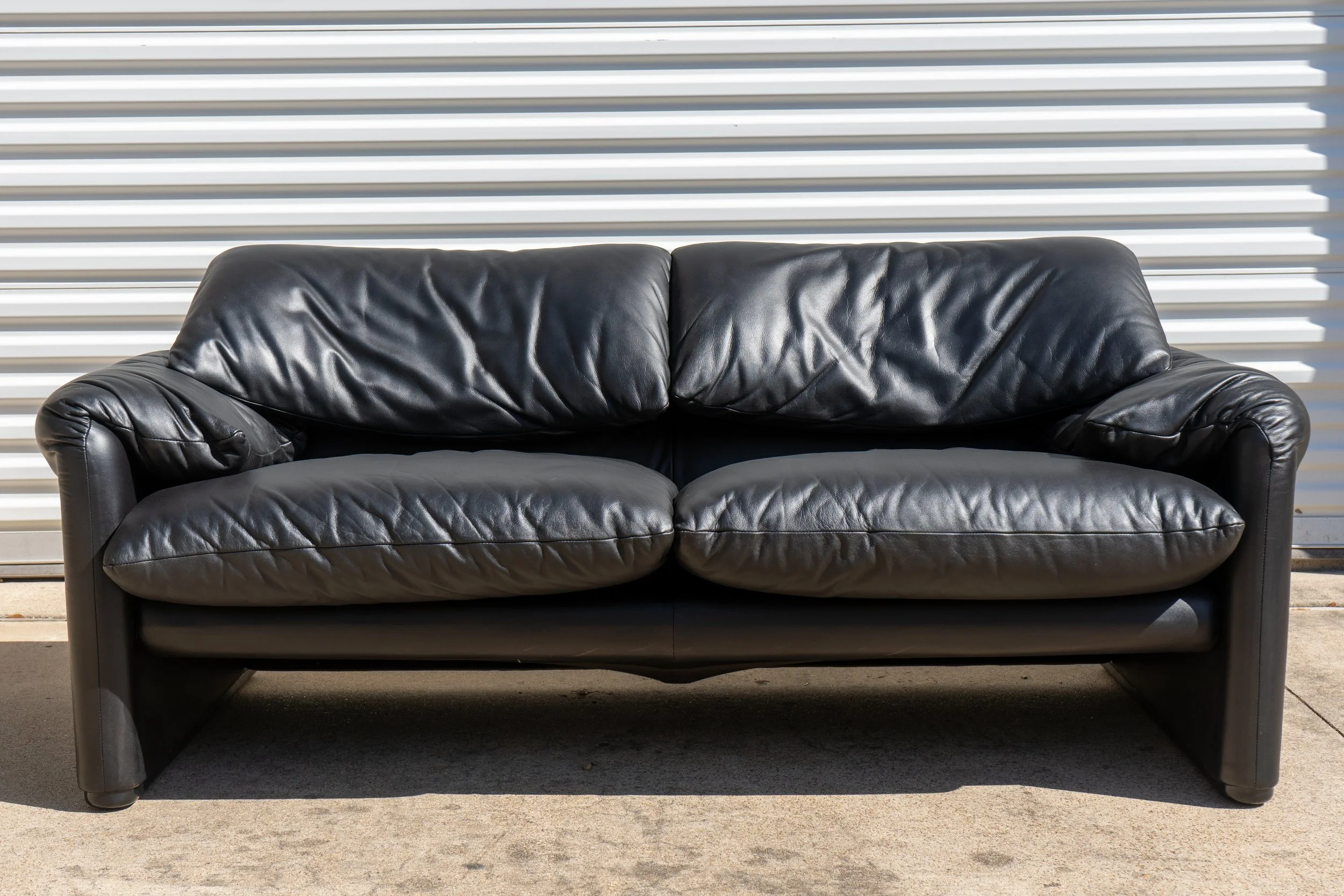 Moroso 黒のレザー1人掛け2点セット　アントニオチッテリオ CASSINA Mararlunga sofa and chair set by Vico Magistretti for Cassina